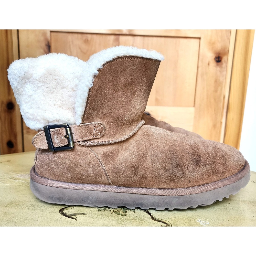 UGG Sz 9 Chestnut Suede Karel Mini Boots Buckle Shearling Lining Y2K Warm Cozy
